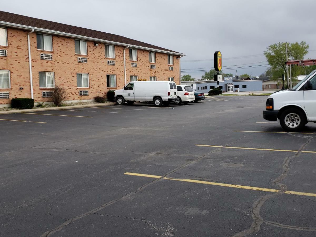 Super 8 By Wyndham Gilman Hotel Exterior foto
